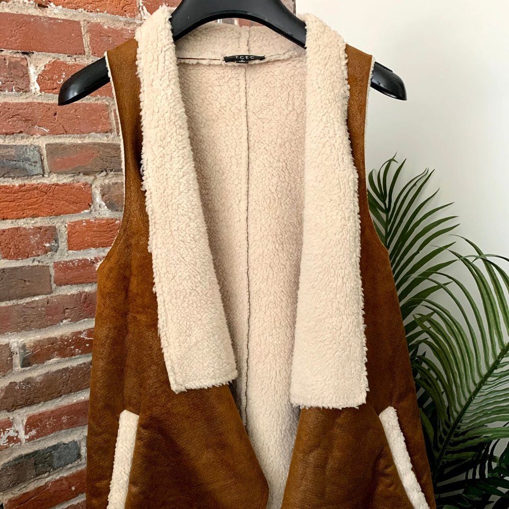 Cozy Sherpa Vest with Faux Suede